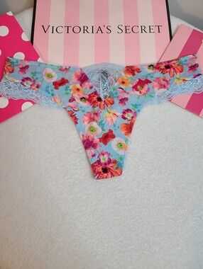 Retired VS Very Sexy Vivid Floral Silky Satin Lace Classic Cut Thong Panty M